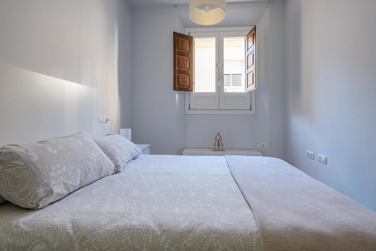 Puerta Real Centro Apartment Гранада Екстериор снимка